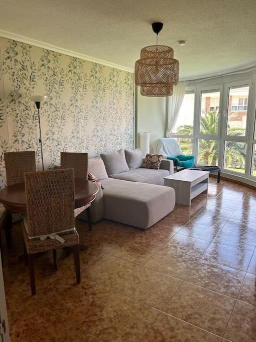 Playa De Berria -Apartamento Con Piscina Y Vistas Al Mar Santoña エクステリア 写真