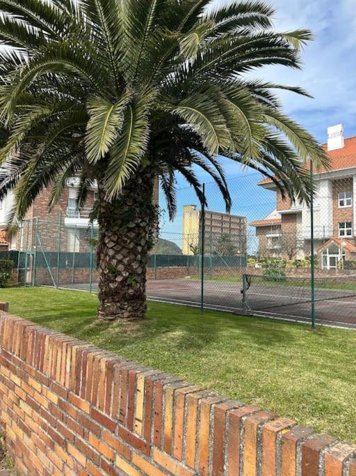 Playa De Berria -Apartamento Con Piscina Y Vistas Al Mar Santoña エクステリア 写真